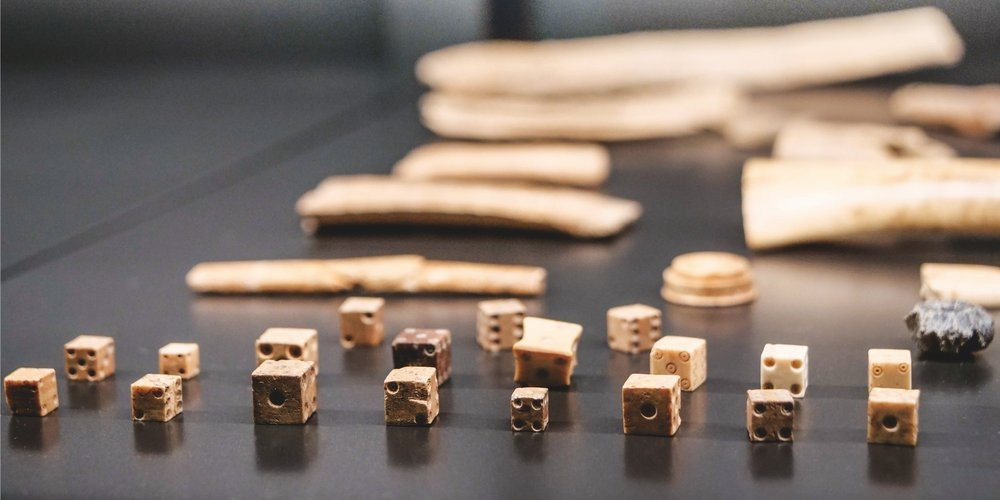 Aus vergangenen Zeiten: Besuchende können im archäologischen Archiv die Schätze des Klosters St. Johann bestaunen.